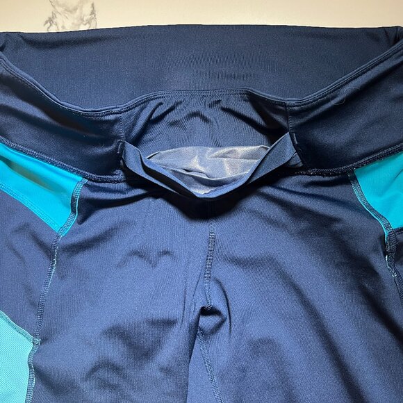 NWOT - Under Armour - Speedpocket Run Crop Under Armour - XL - Picture 10 of 16
